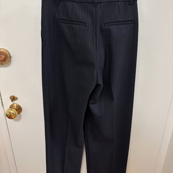 Aritzia The Effortless Pant™ - (Re)fined Pinstripe in size 4 - Picture 6 of 8